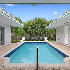 Wilton Island - two master suites - Close to everything!