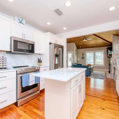 Pet-Friendly Beach Home | Steps to Sand