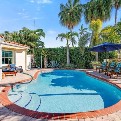 Walk to Beach + Private Pool