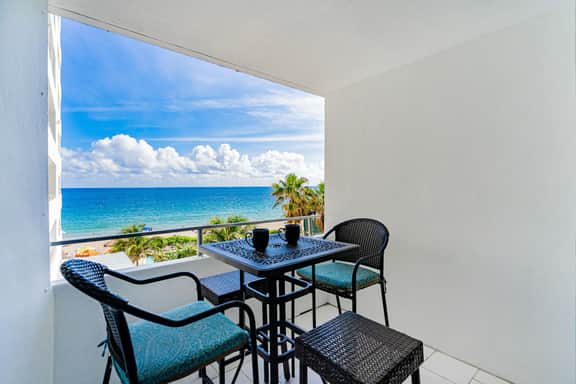 Beachfront Studio, Balcony with Ocean View