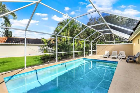 Spacious 4BR/3BA Naples Home with Private Pool & Lanai – 5–10 Min to Beaches