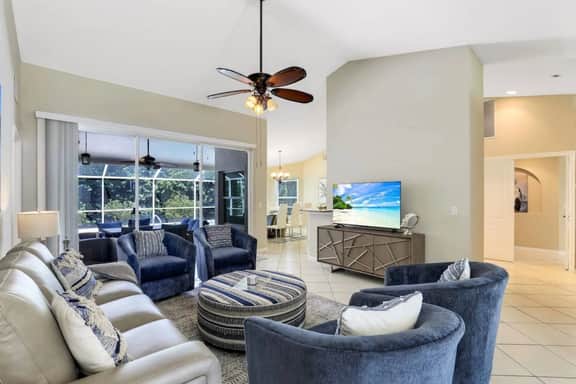 Guard gated 4 bedroom- Pool home - Close to the beach & 5th ave shops & food!