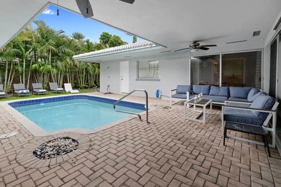 4-Bedroom Pool House on a Wilton Island – Two Master Suites, Fort Lauderdale