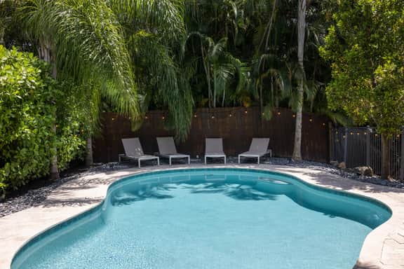 Casa De Bananas -4bd/3ba-pool