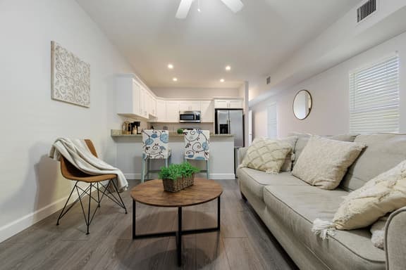 Putt-Putt Paradise | Bright 2BR/2BA Near Palm Bch