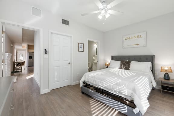 2BR/2BA | Putt-Putt | Near Palm Beach