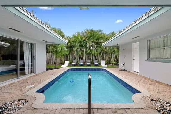 4-Bedroom Pool House on a Wilton Island – Two Master Suites, Fort Lauderdale